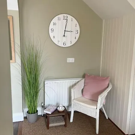 Charming House On Taylors Hill With Free Parking 戈尔韦