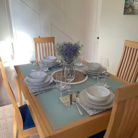Vila Charming House On Taylors Hill With Free Parking