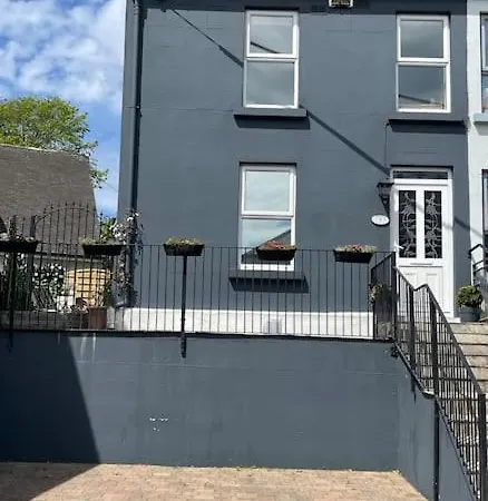 Charming House On Taylors Hill With Free Parking Vila