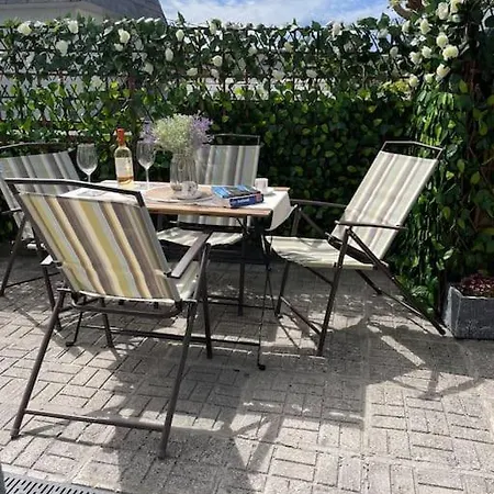 Vila Charming House On Taylors Hill With Free Parking